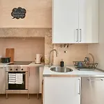 Spacious Apartment In The Perfect Lisbon Location, By Timecooler